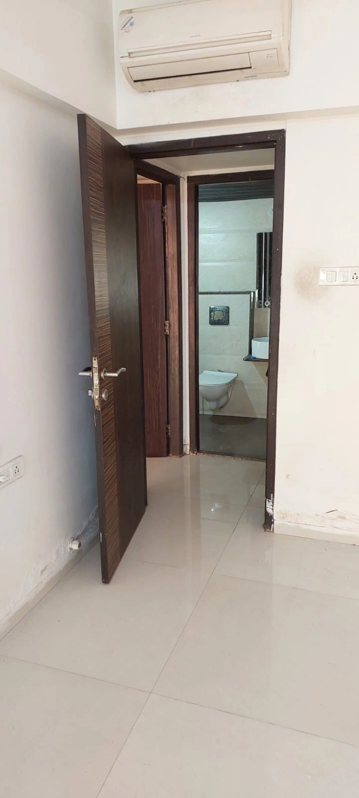 2 BHK Flat for Sale in Poddar Samadhan , Goregaon West